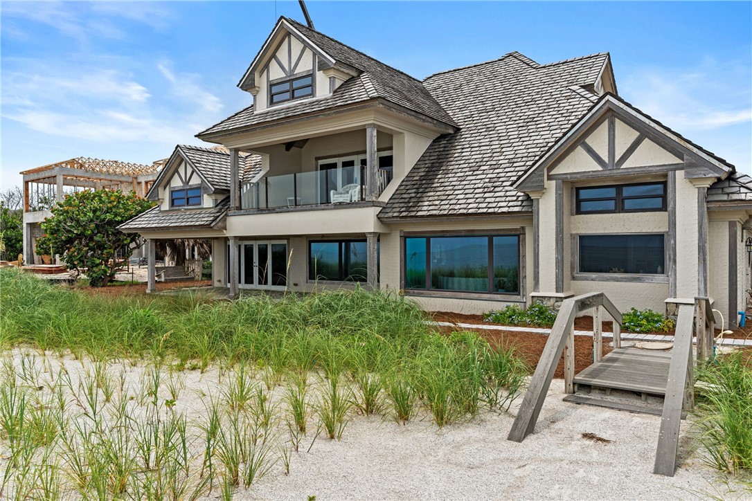 965 Pebble Lane