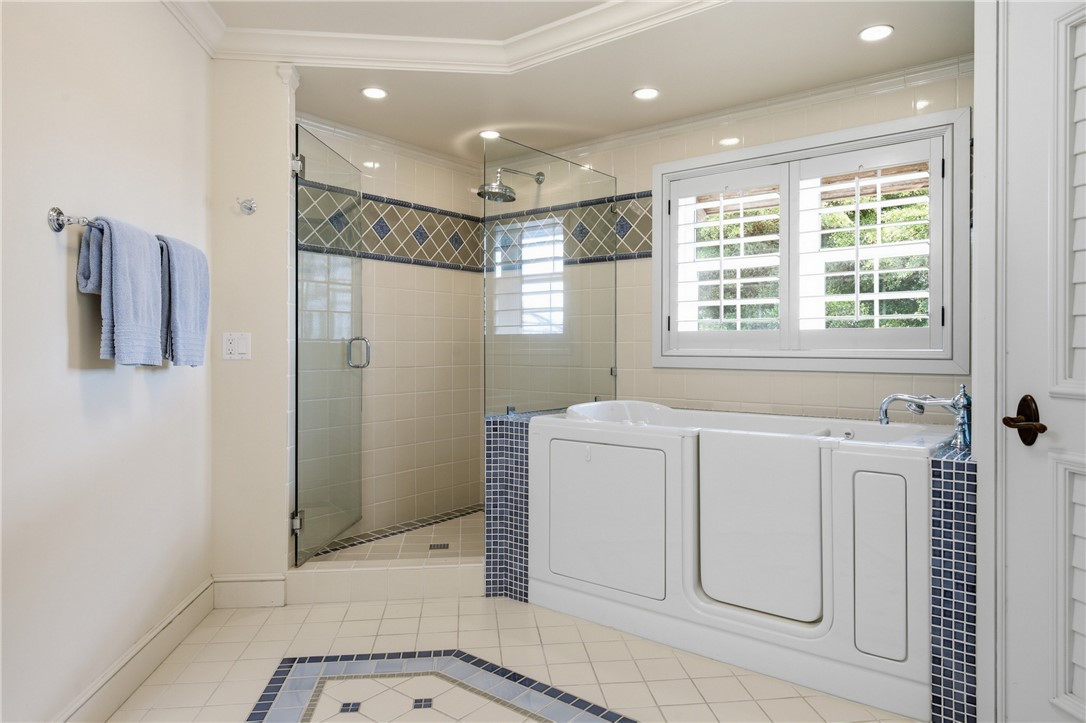 965 Pebble Lane