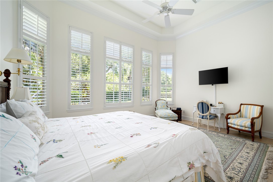 1624 Weybridge Circle