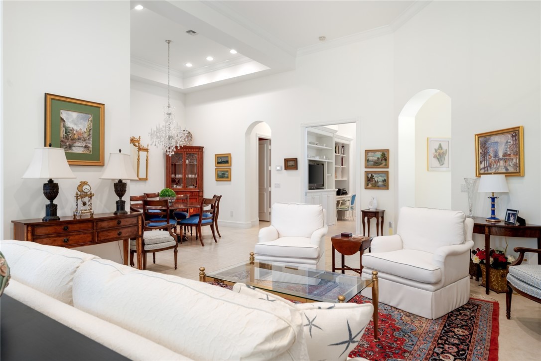 1624 Weybridge Circle