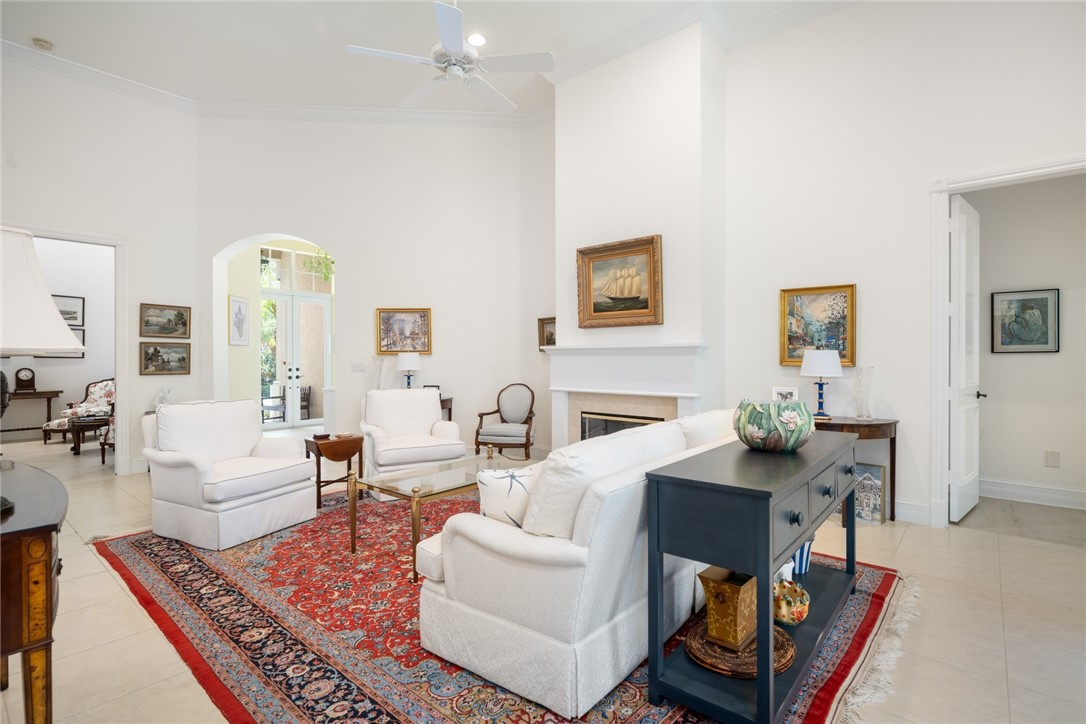 1624 Weybridge Circle