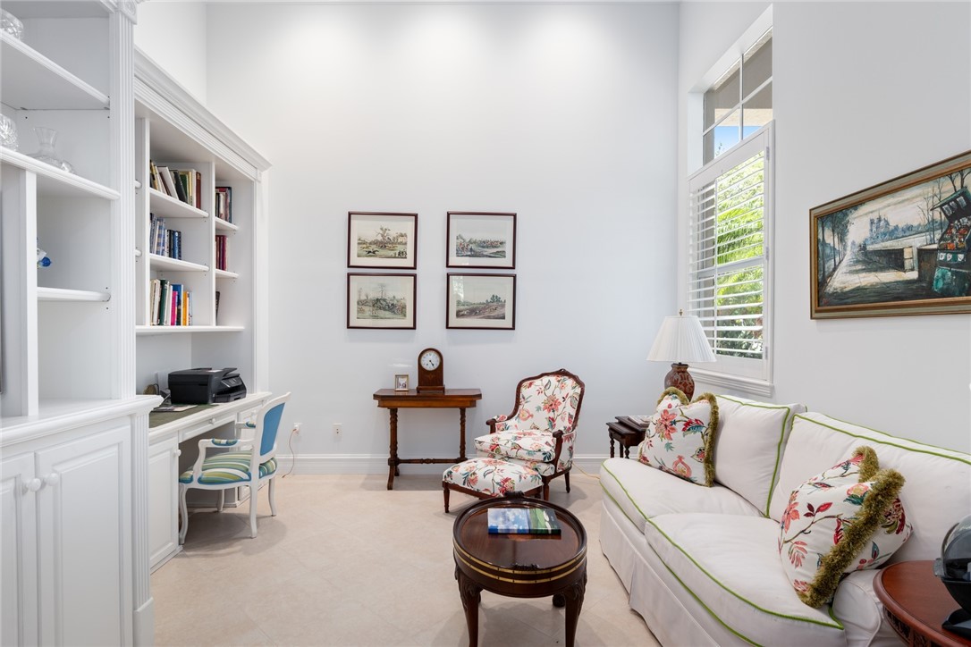 1624 Weybridge Circle