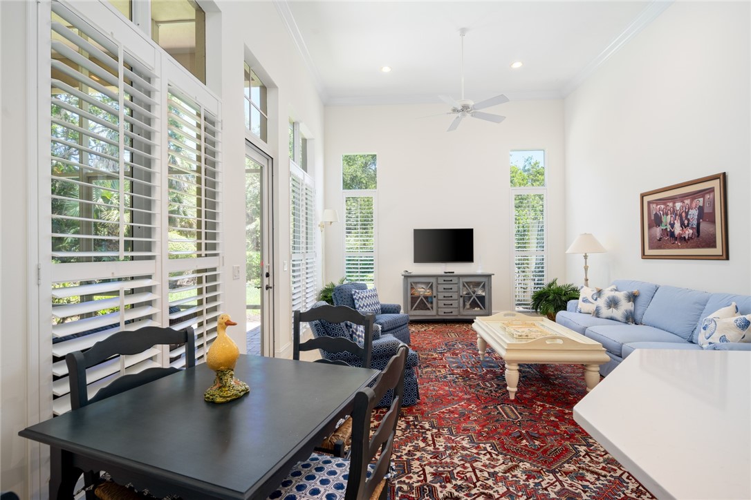 1624 Weybridge Circle