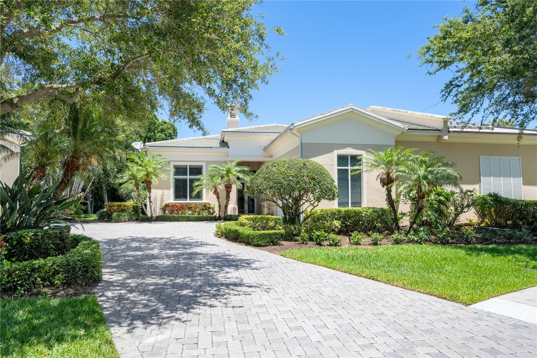 1624 Weybridge Circle
