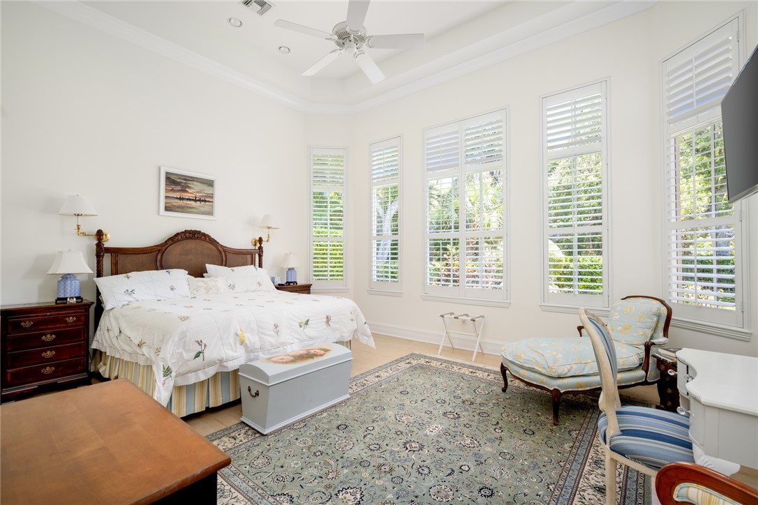 1624 Weybridge Circle