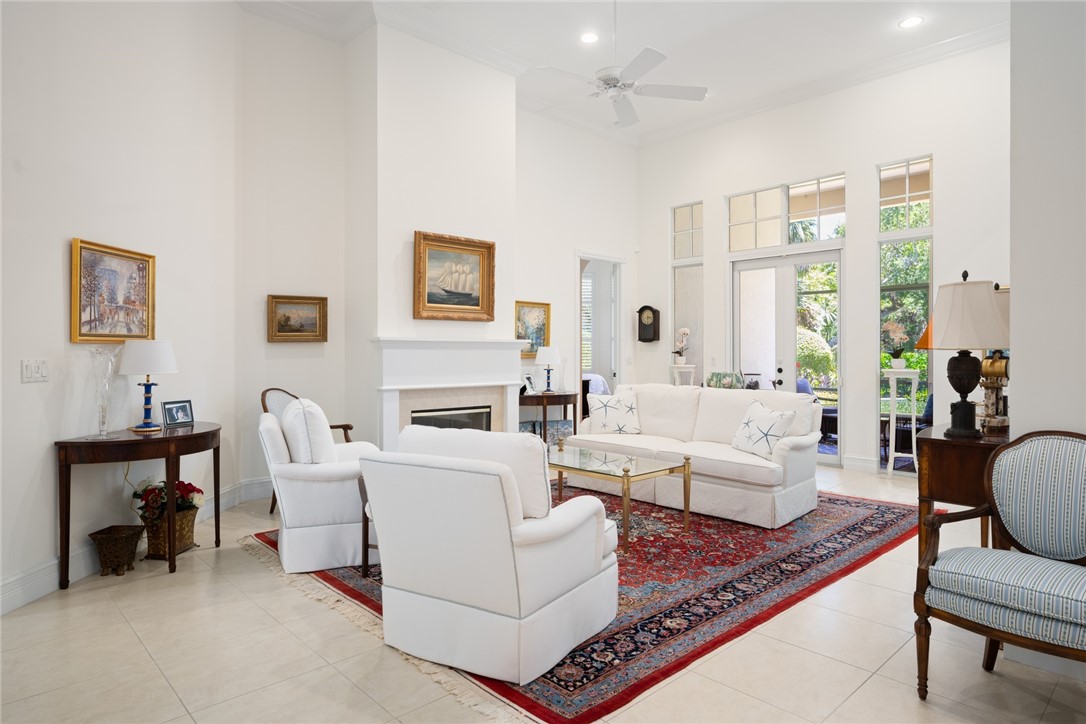 1624 Weybridge Circle