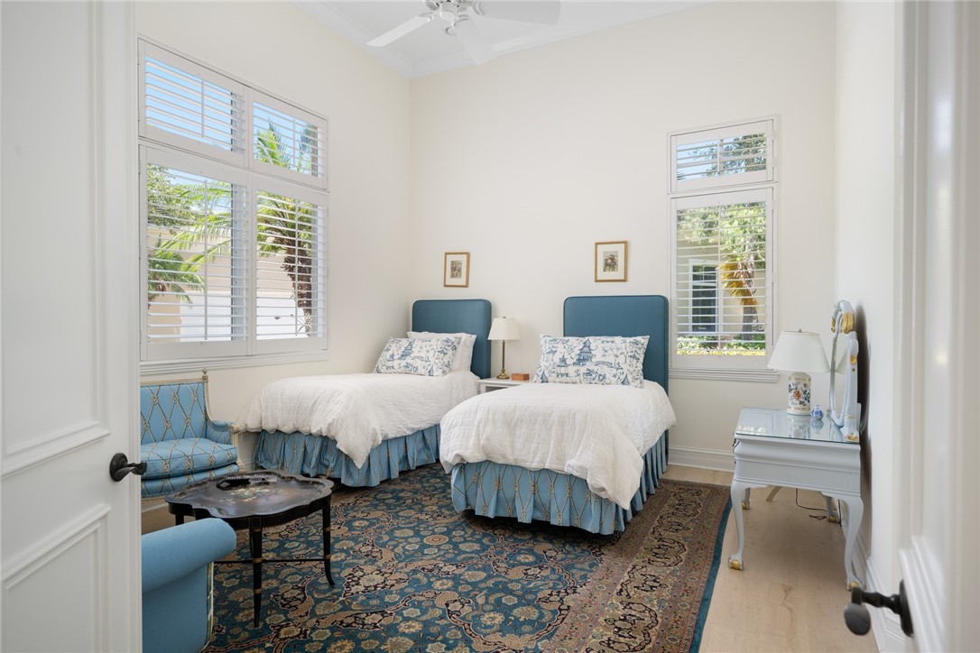 1624 Weybridge Circle
