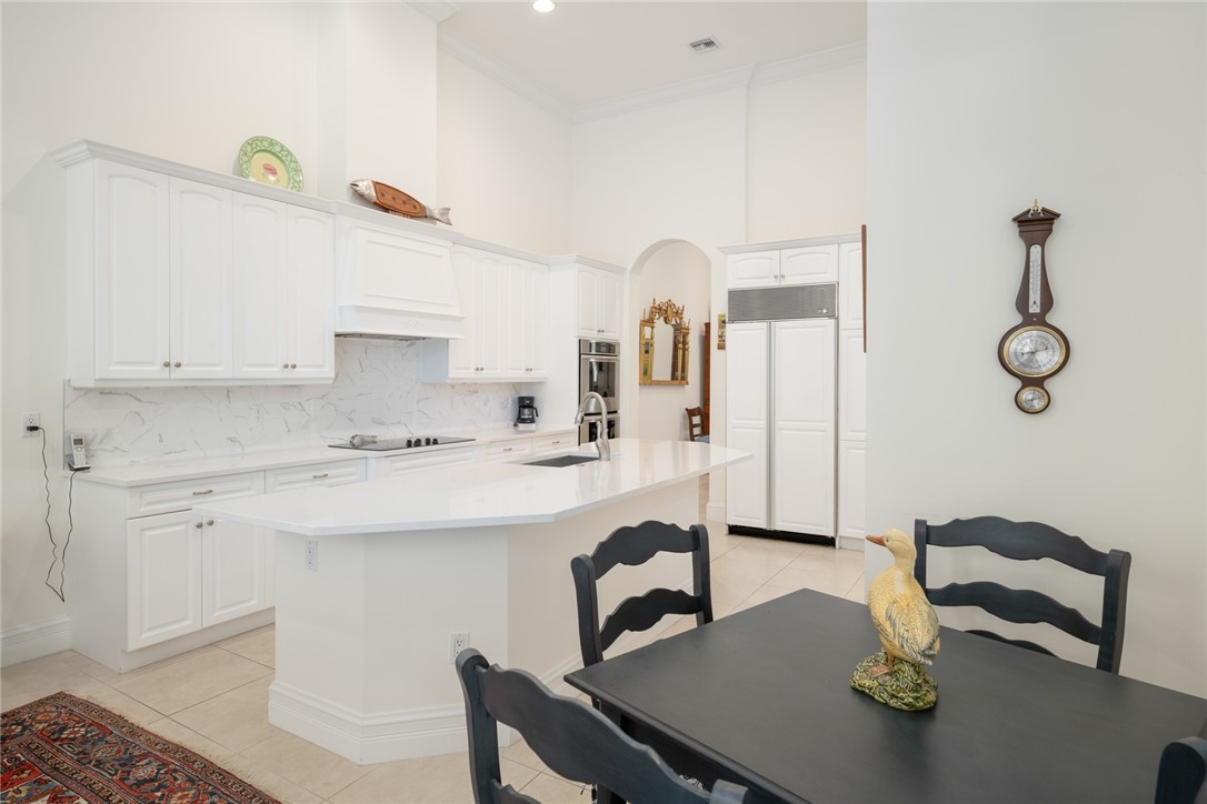 1624 Weybridge Circle