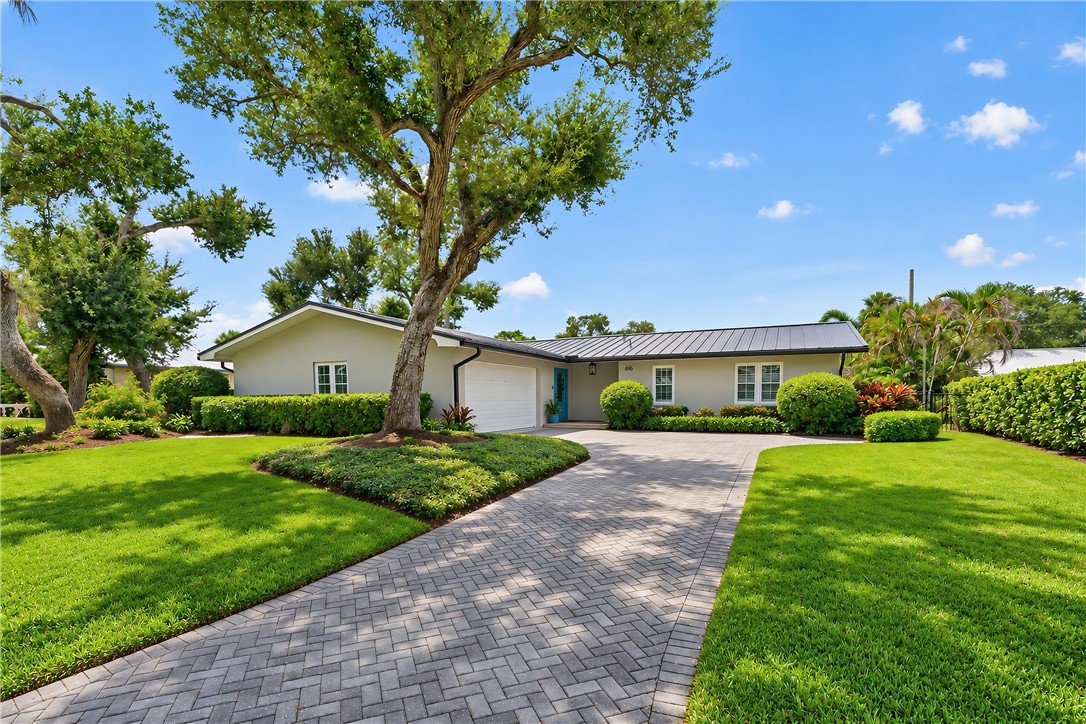 616 Honeysuckle Lane