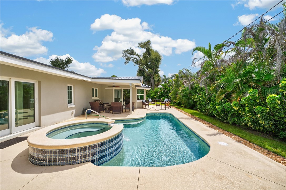 616 Honeysuckle Lane