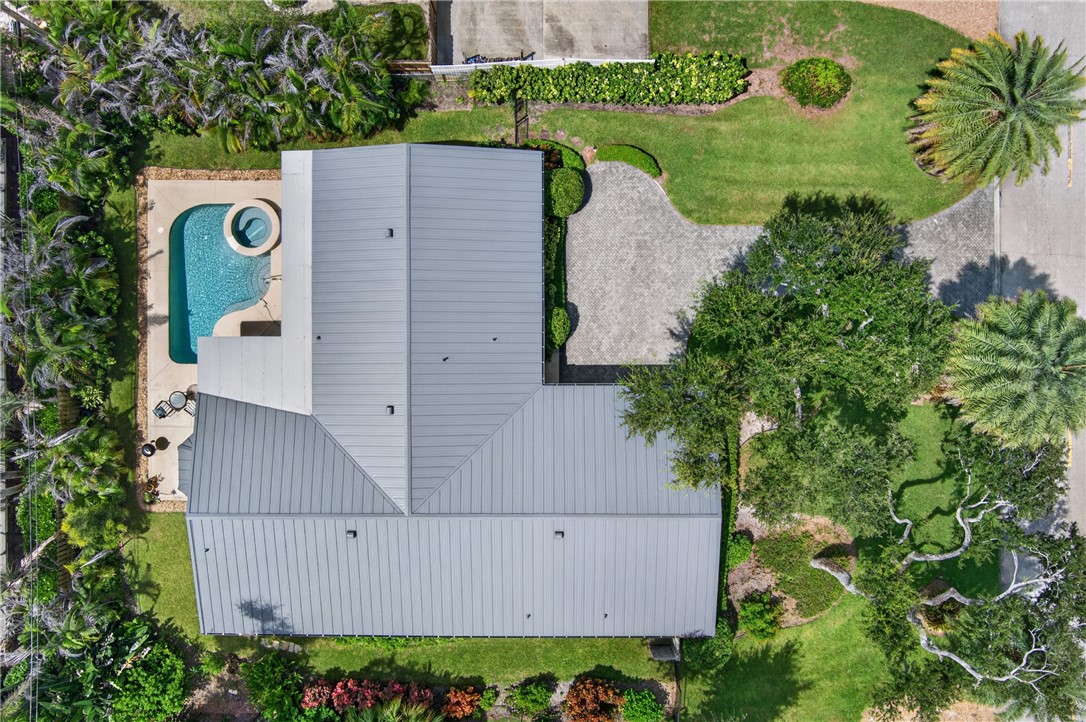 616 Honeysuckle Lane