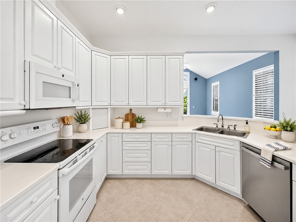 670 N Tomahawk Trail