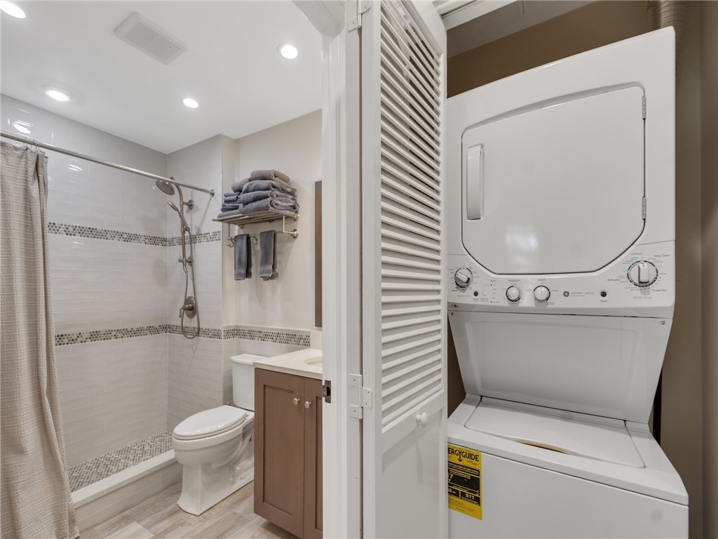5225 E Harbor Village Drive 103