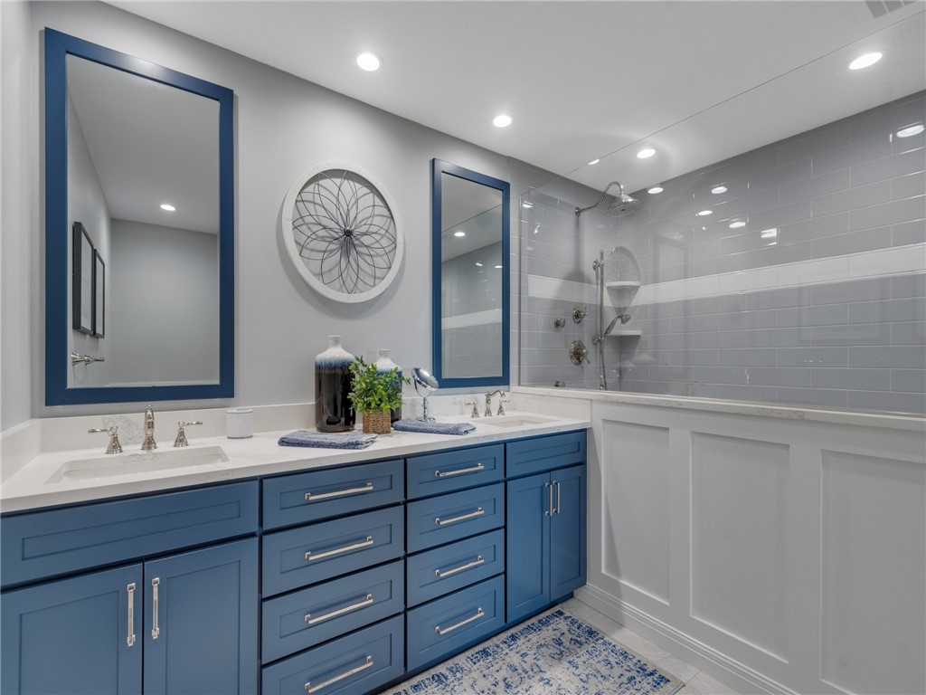 5225 E Harbor Village Drive 103