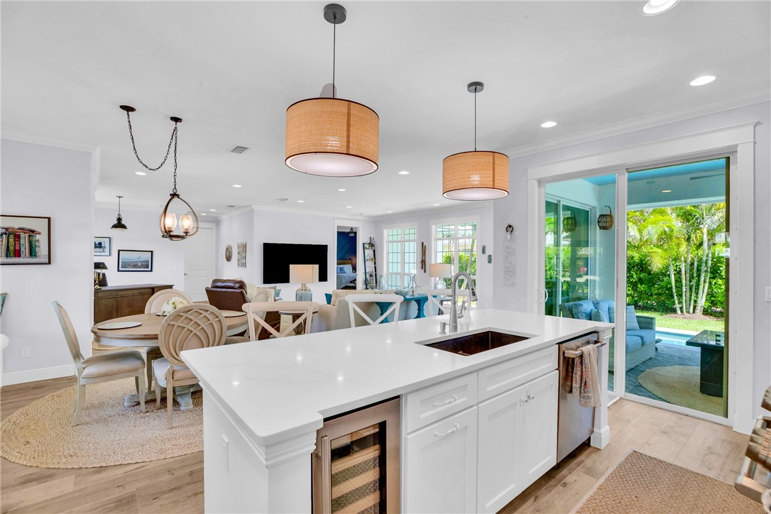 3932 Shoreside Drive