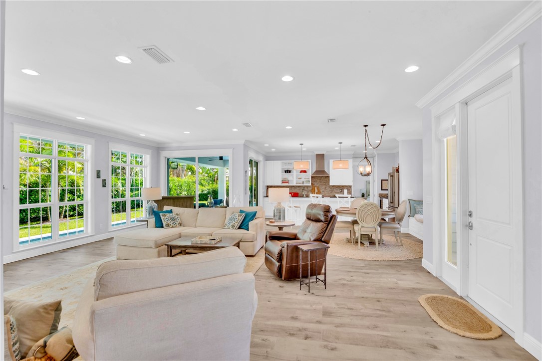 3932 Shoreside Drive