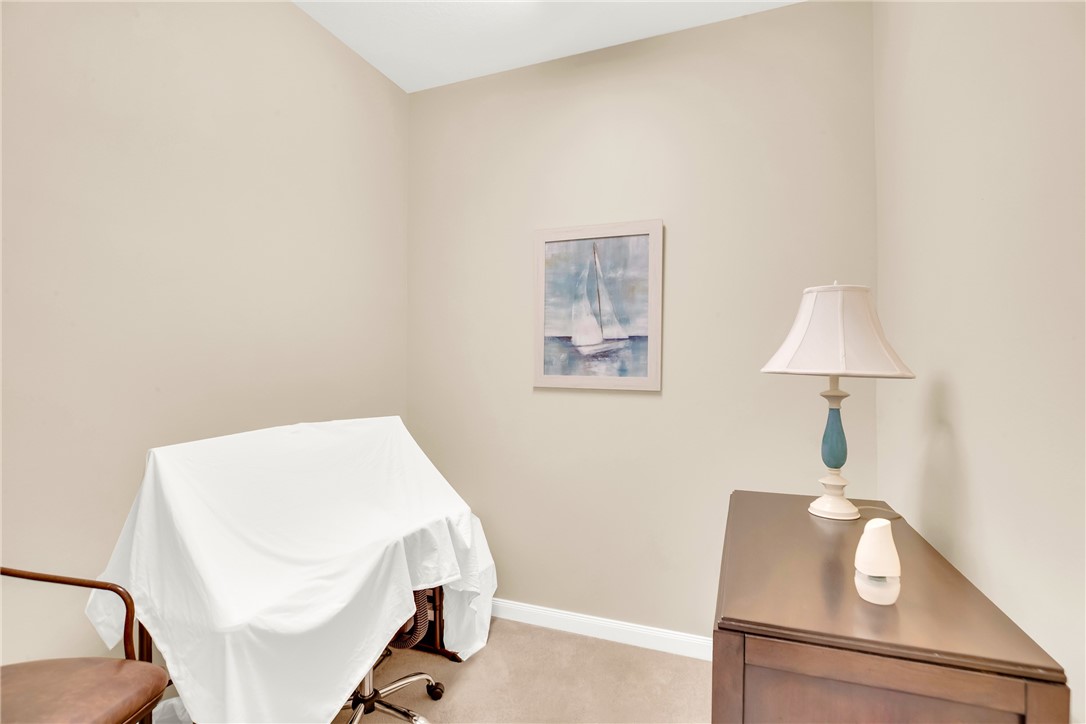 1 Harbour Isle Drive E 202