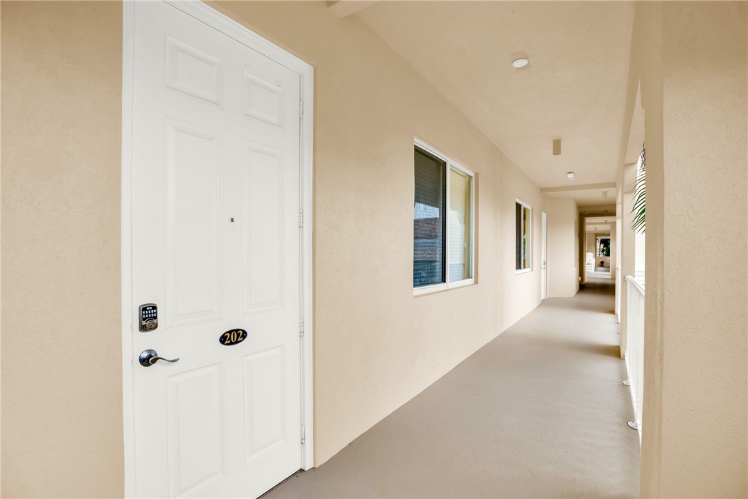 1 Harbour Isle Drive E 202