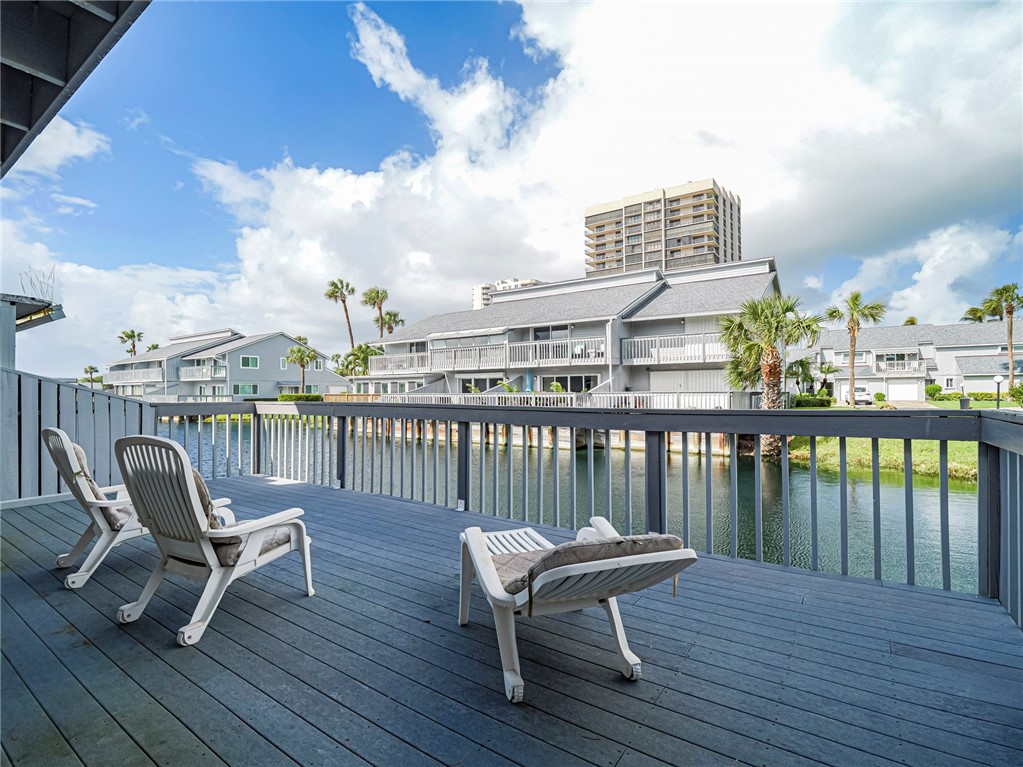 4949 N Highway A1a None 212