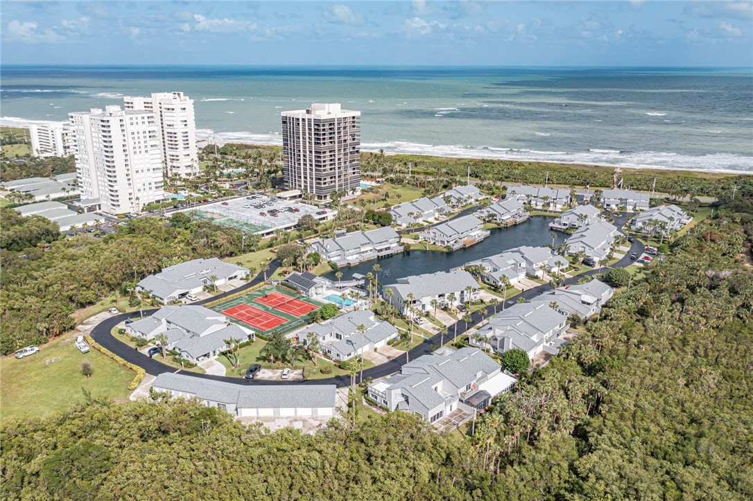 4949 N Highway A1a None 212