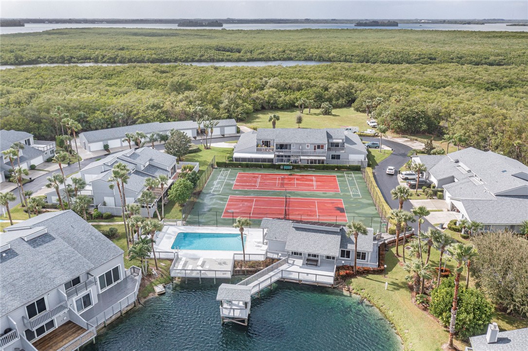 4949 N Highway A1a None 212