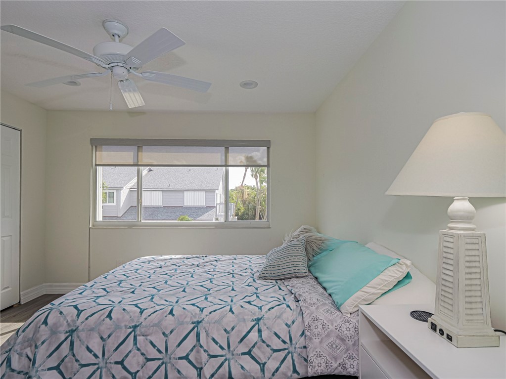 4949 N Highway A1a None 212