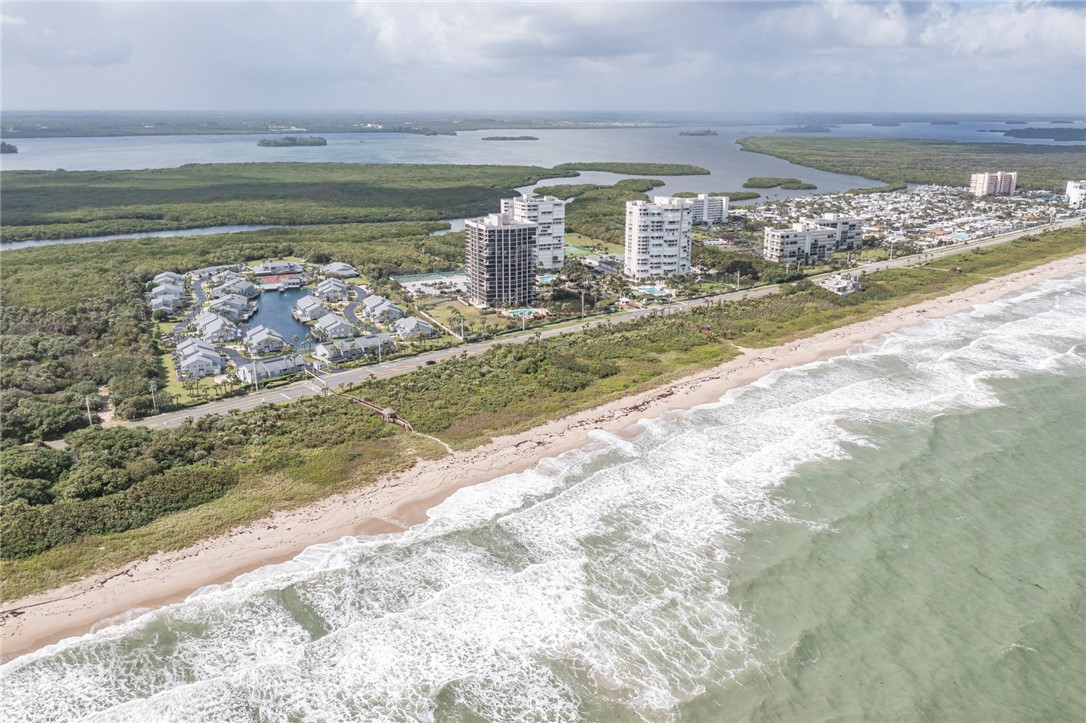 4949 N Highway A1a None 212