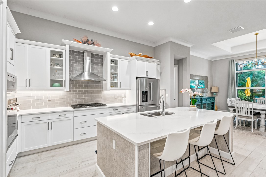 4127 Lucaya Pointe Way