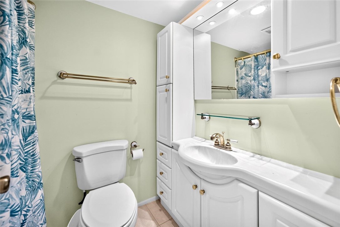 1875 Cobia Drive F206