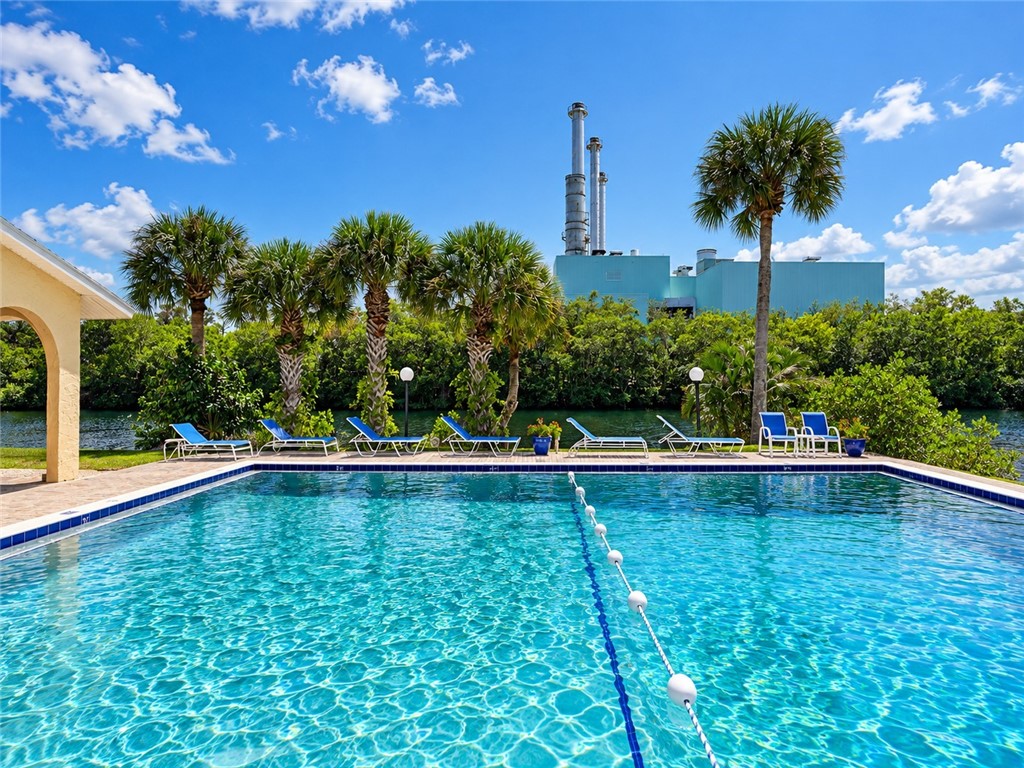 1875 Cobia Drive F206