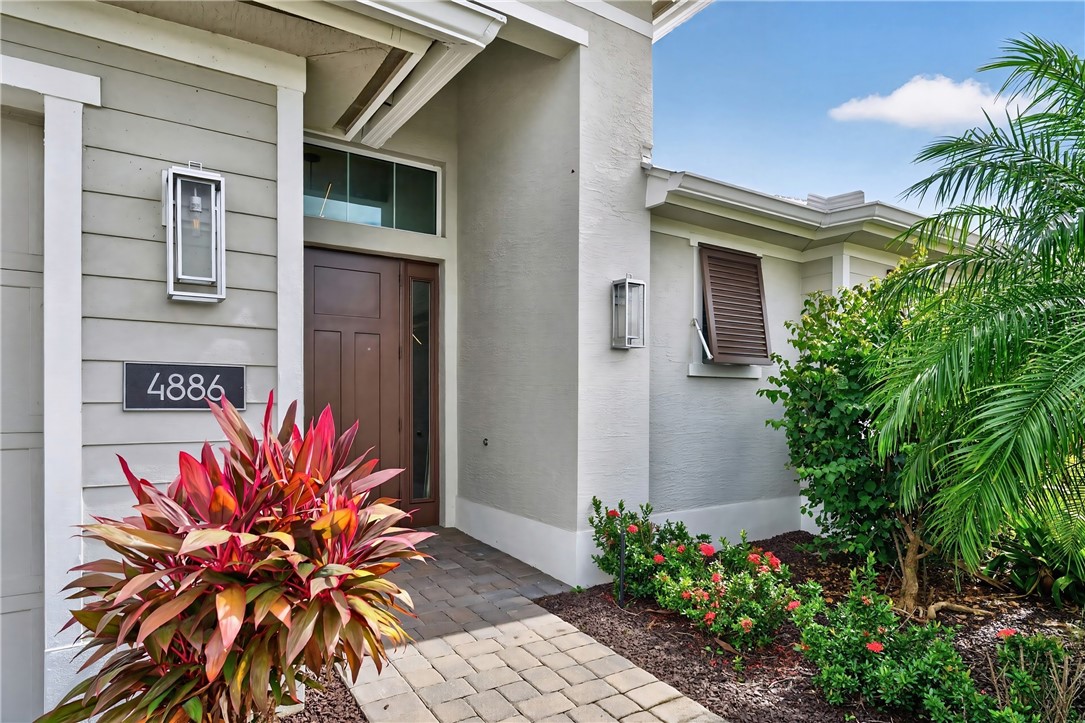 4886 Arabella Circle