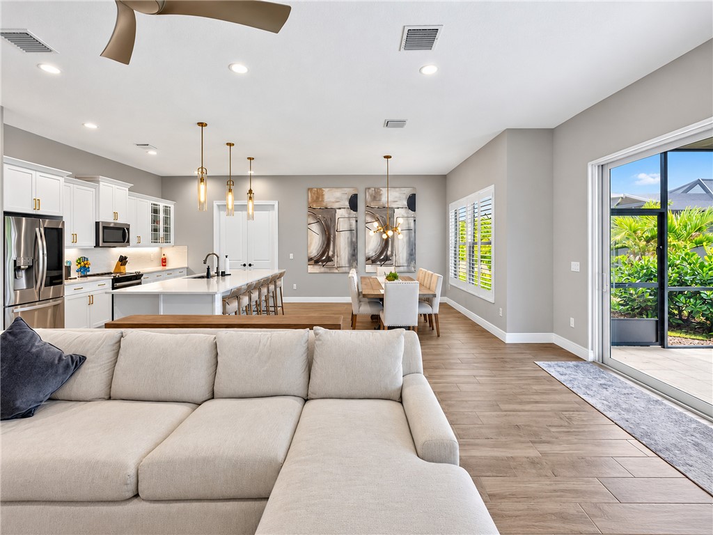 4886 Arabella Circle