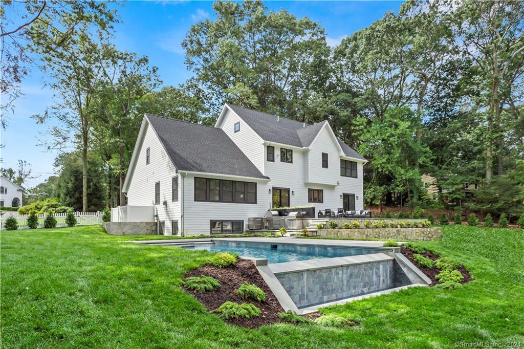 32 Highland Road