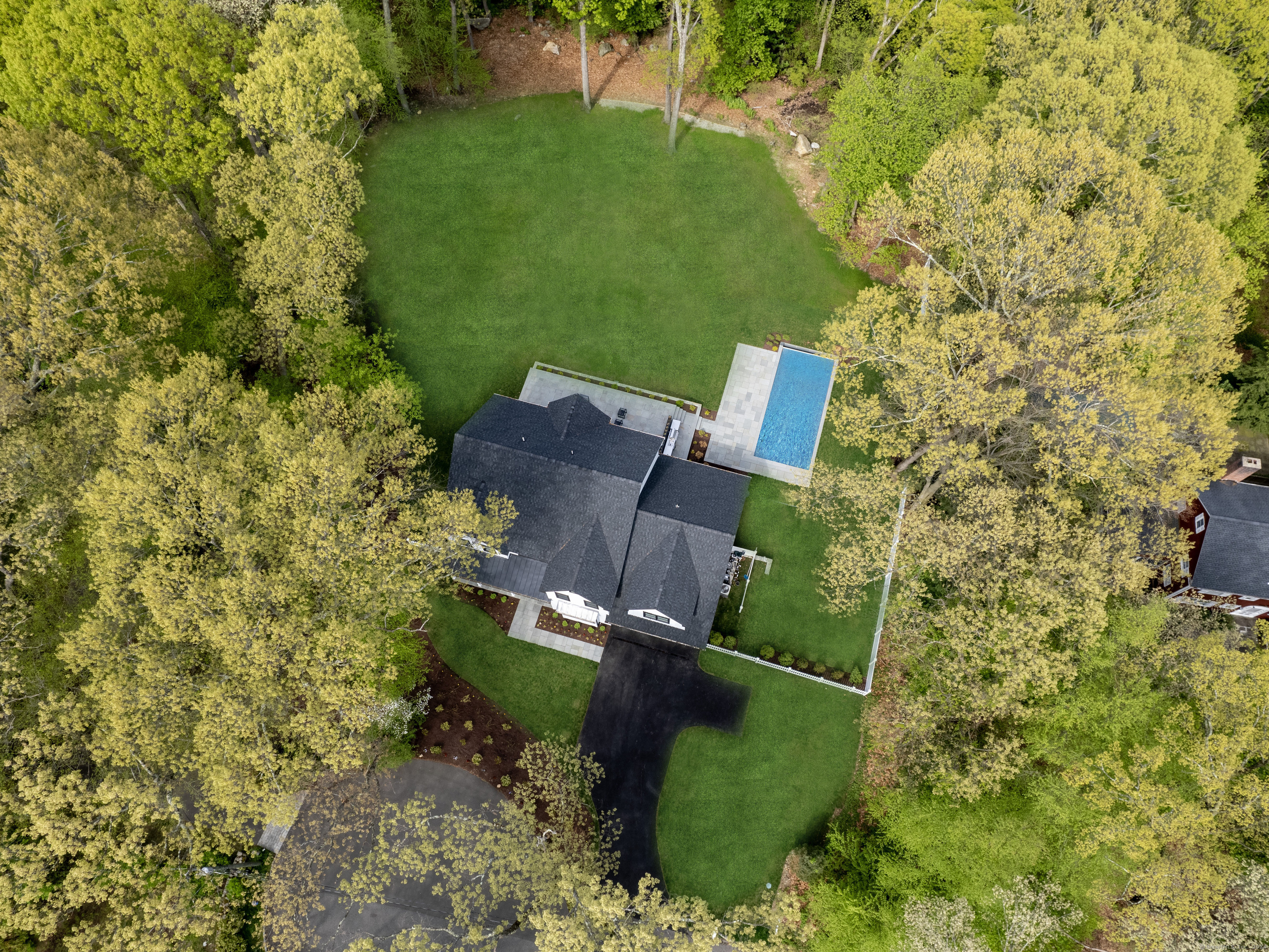 32 Highland Road