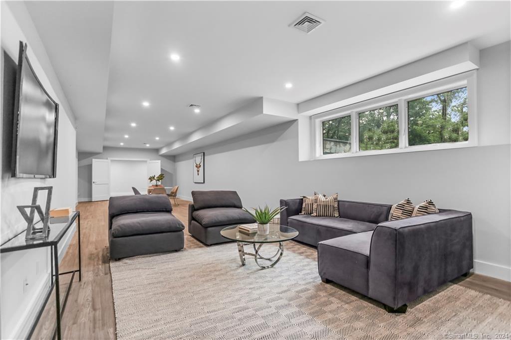32 Highland Road