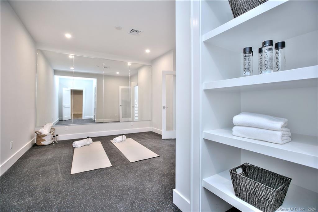 32 Highland Road