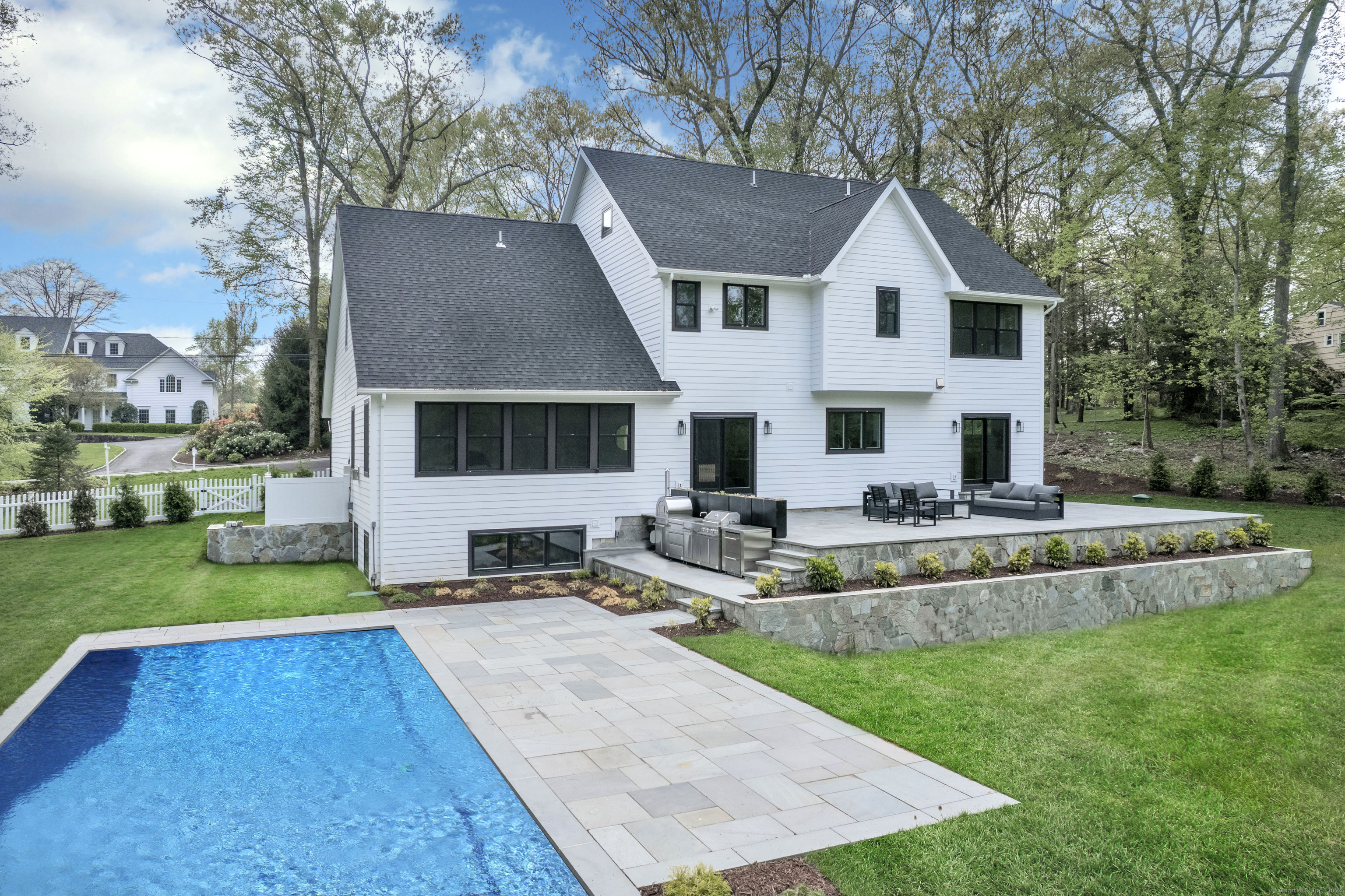 32 Highland Road