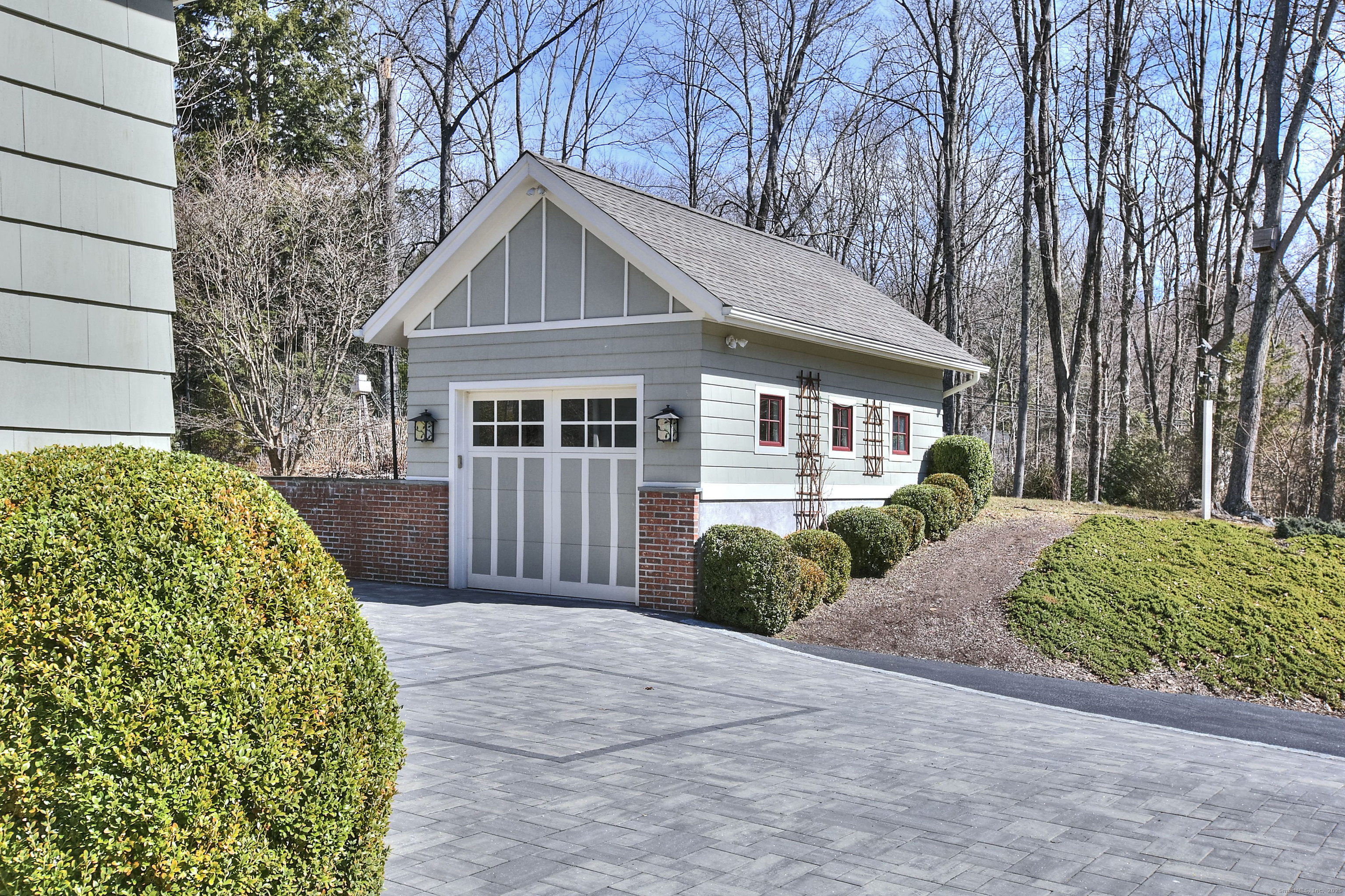 4 Deepwood Lane