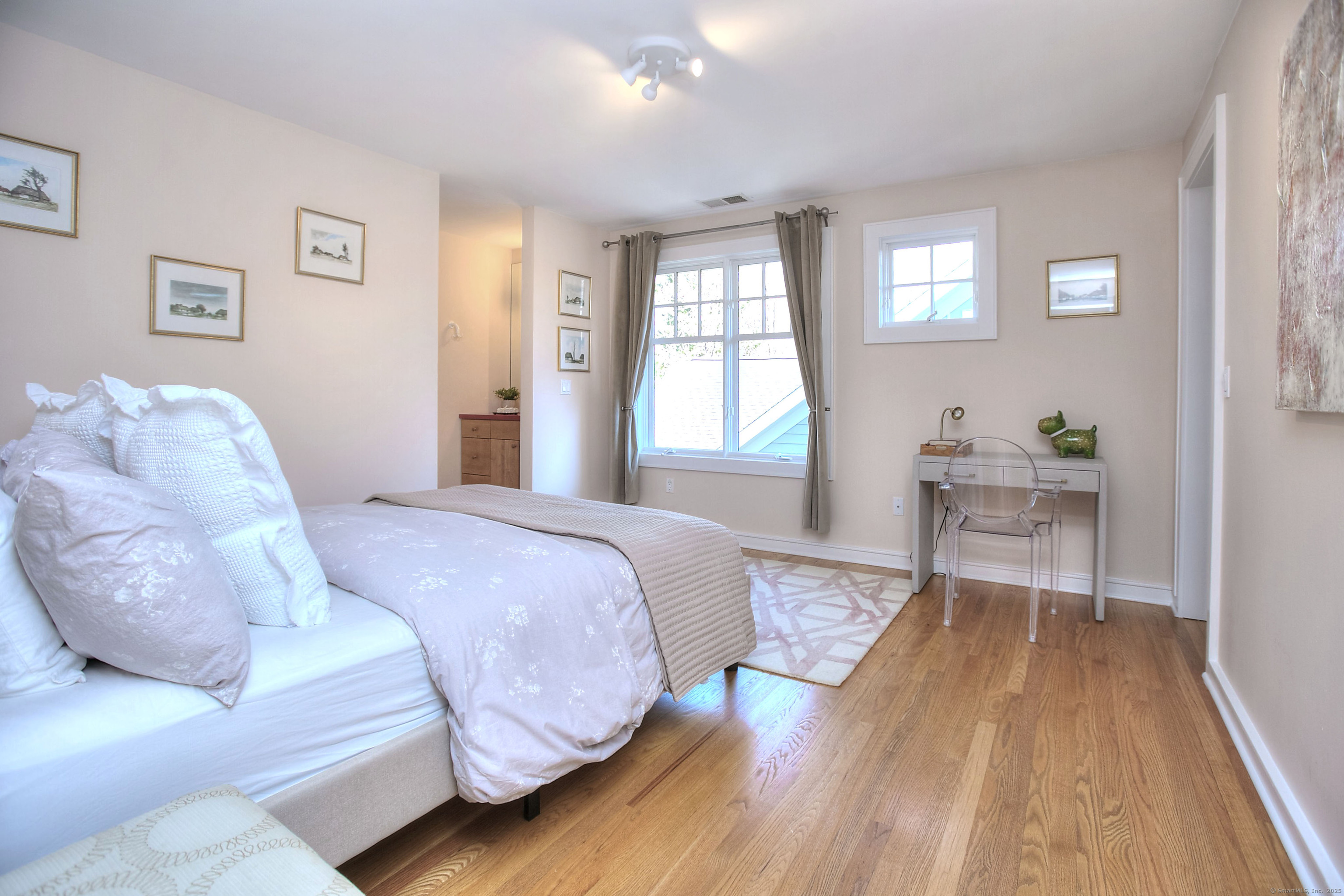 4 Deepwood Lane