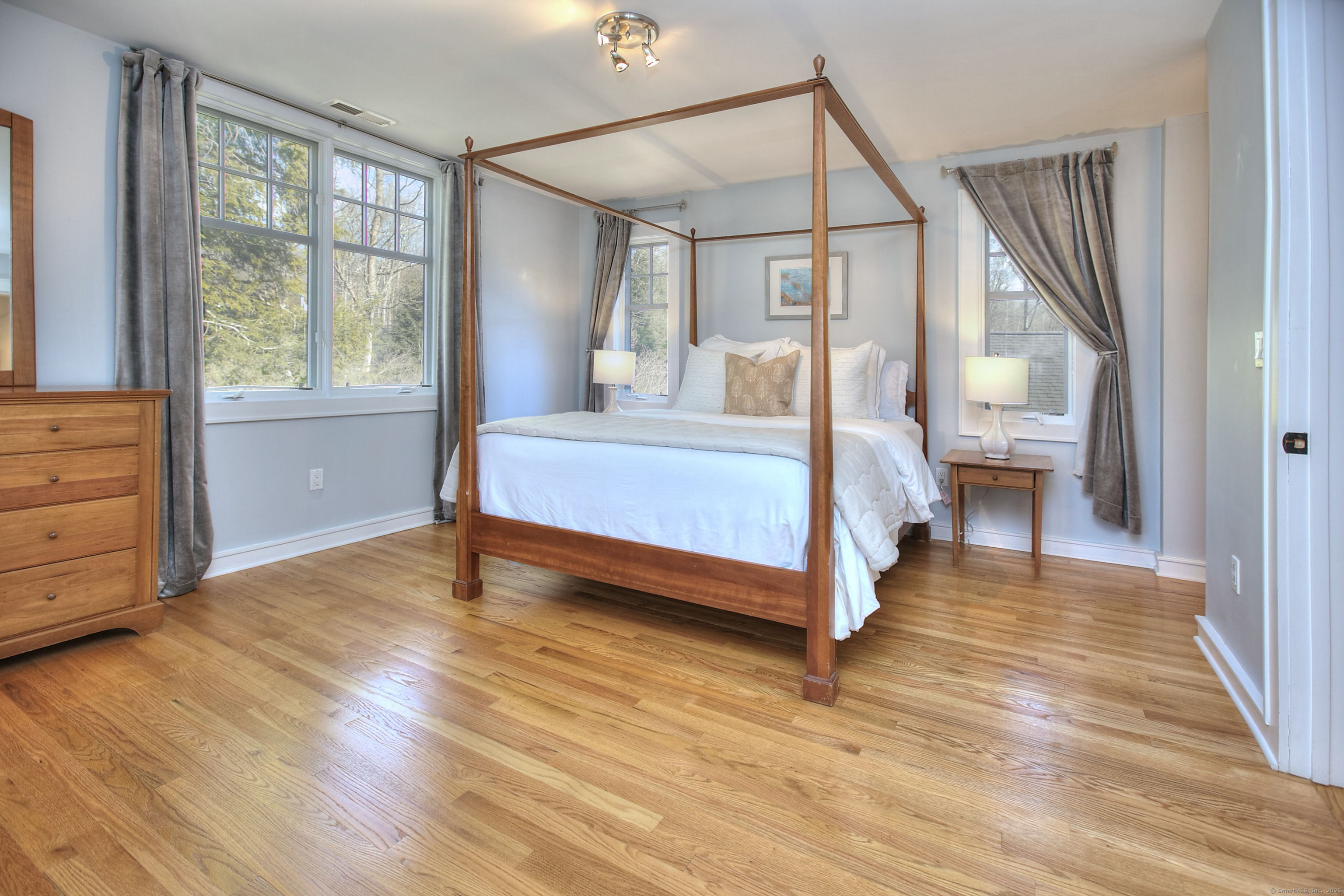 4 Deepwood Lane