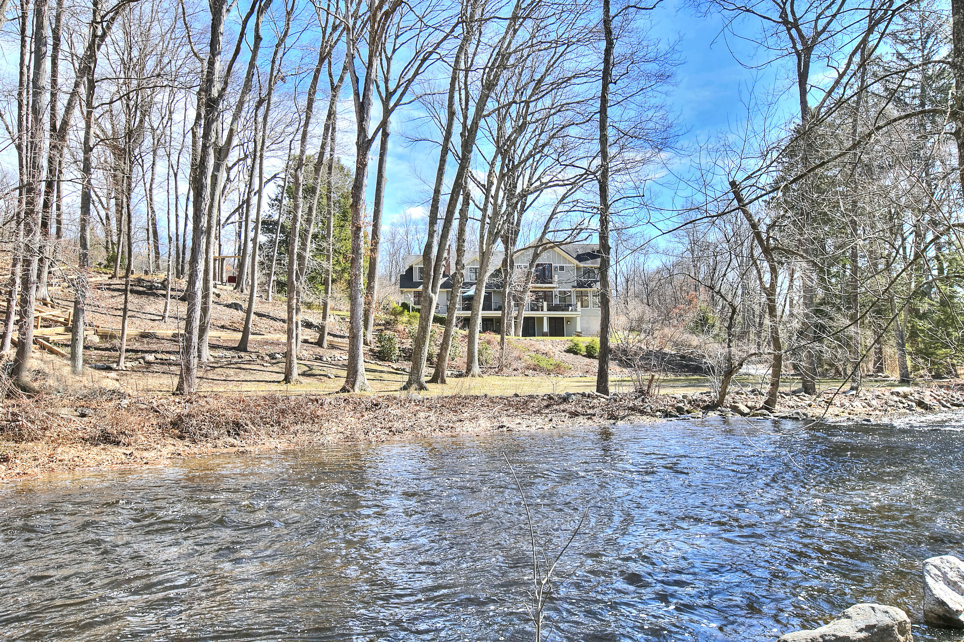 4 Deepwood Lane