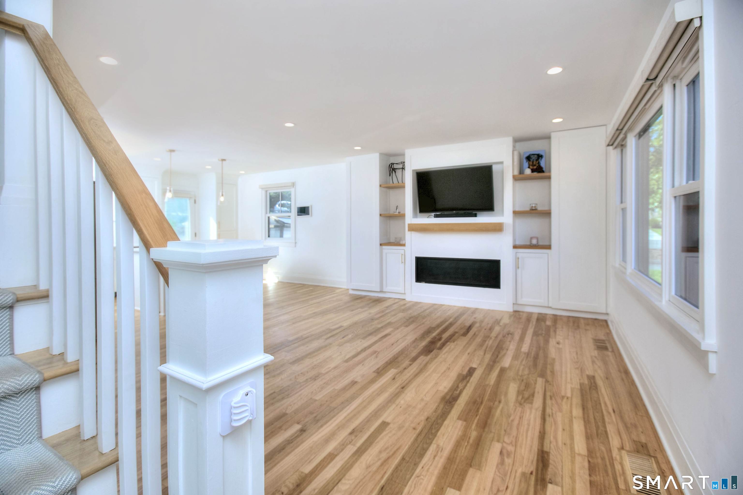 1 Sunrise Road Unit: B
