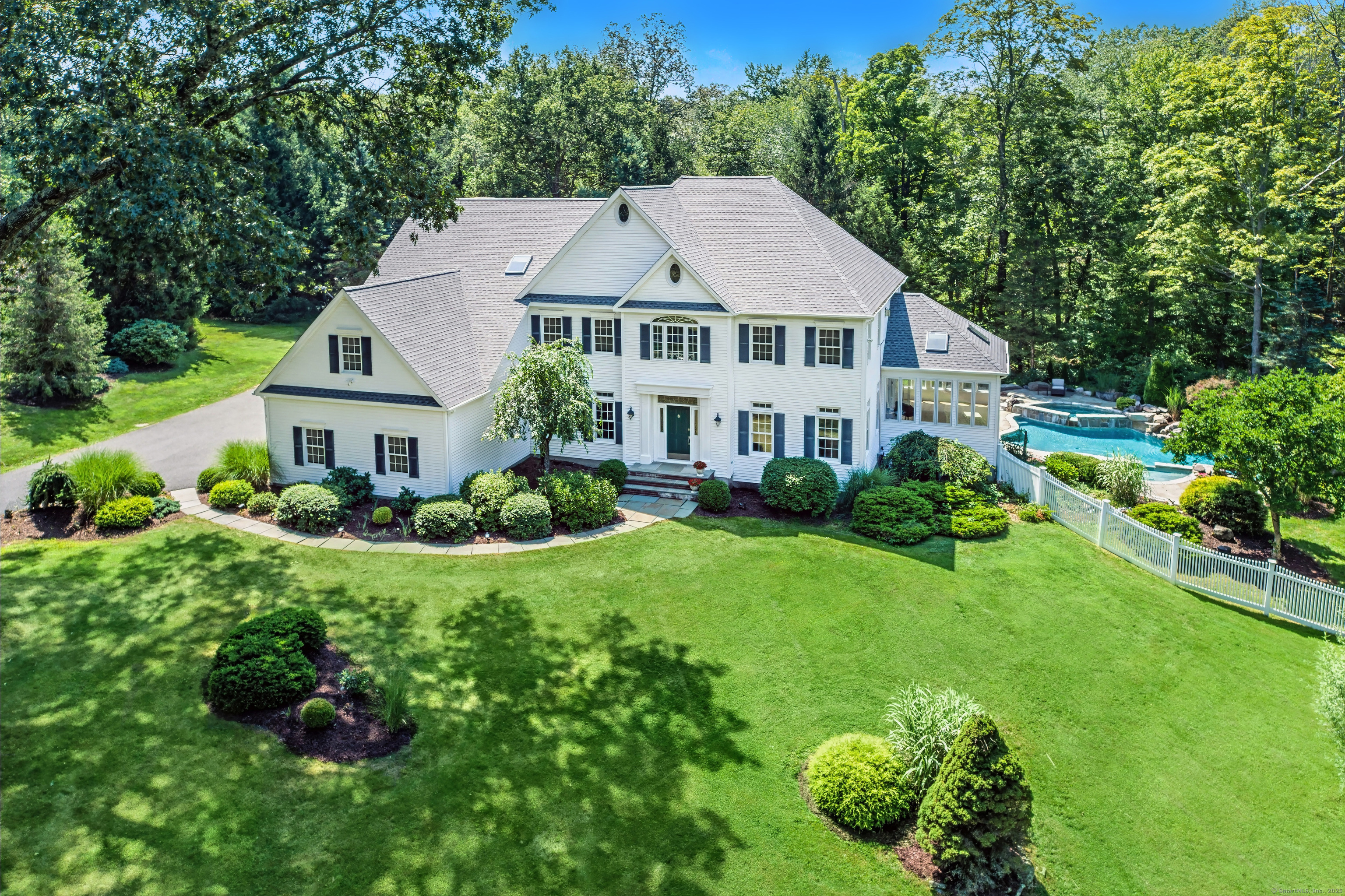 21 Schoolhouse Place