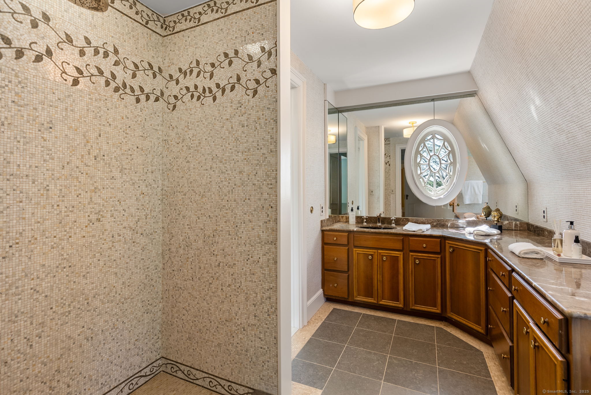 221 Greens Farms Road