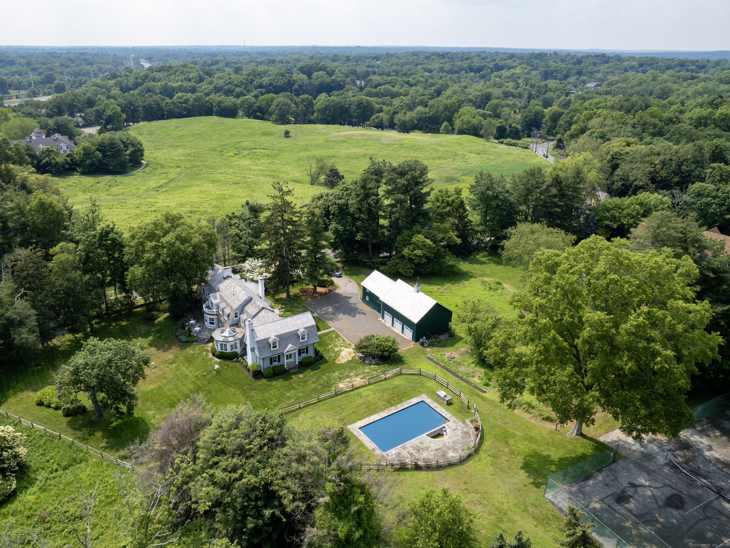 221 Greens Farms Road