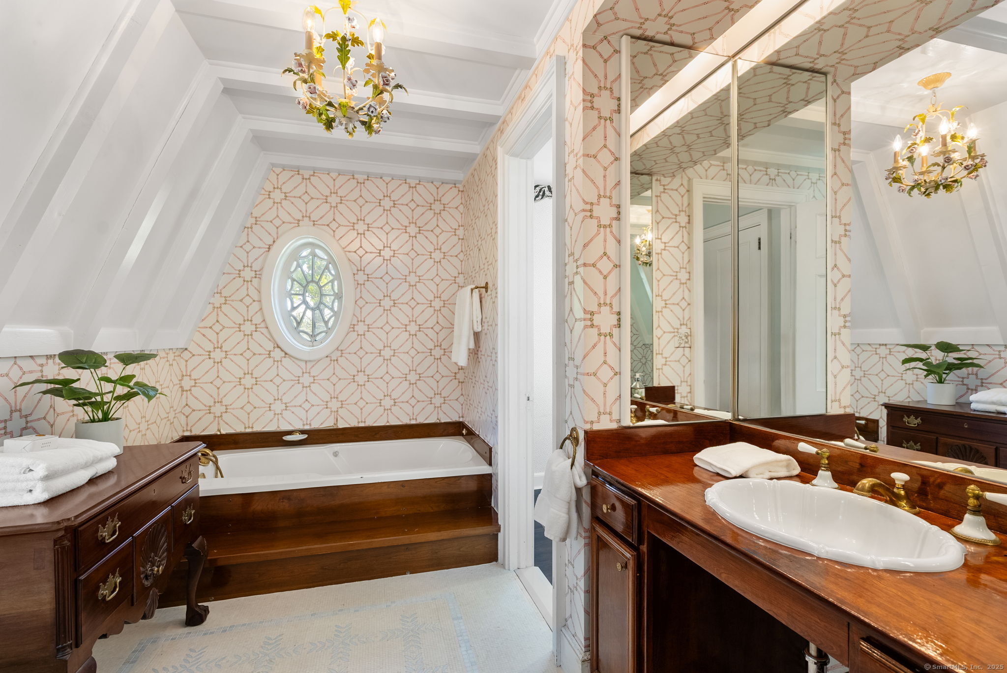 221 Greens Farms Road