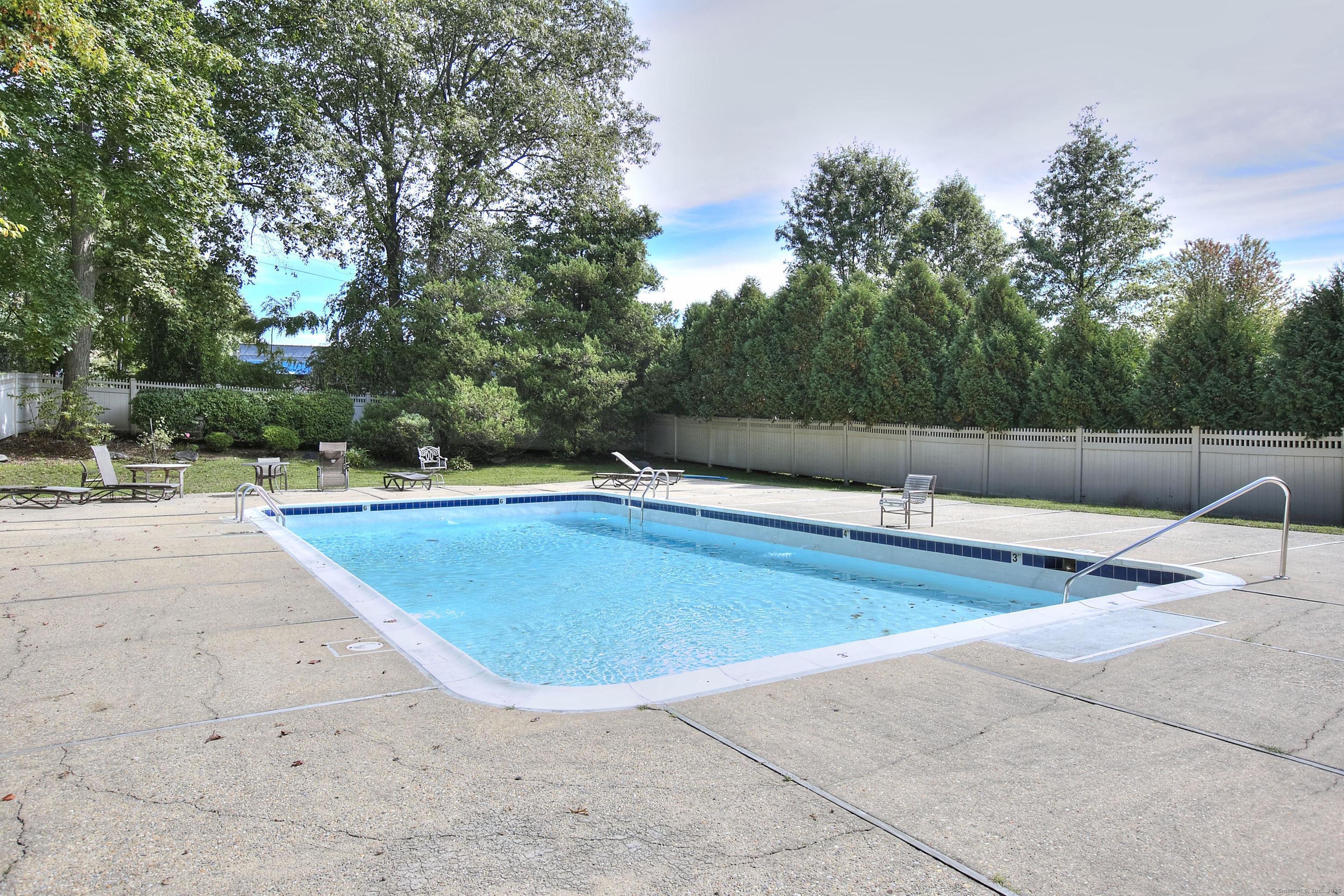 100 Wolfpit Avenue 17