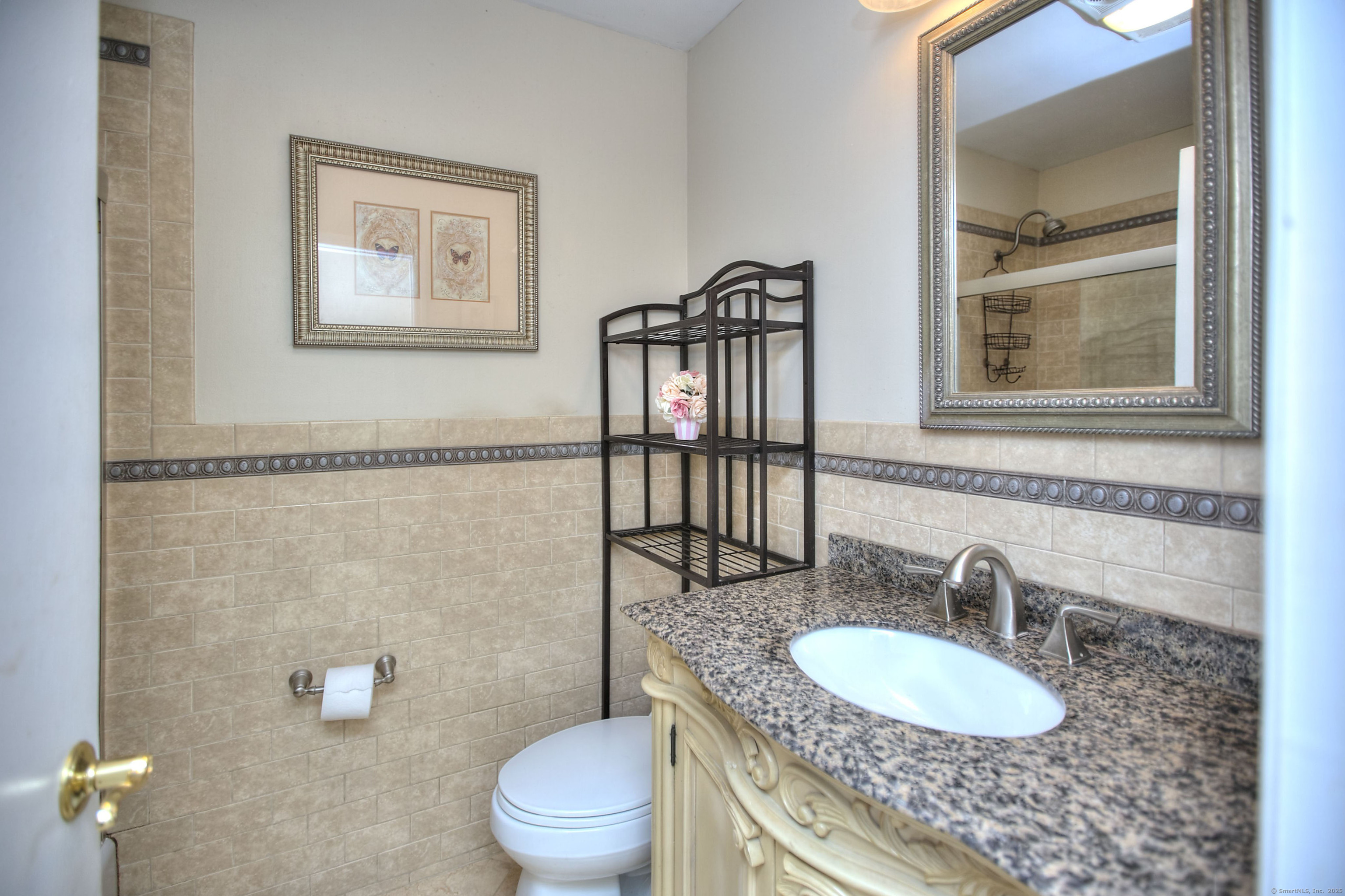 100 Wolfpit Avenue 17