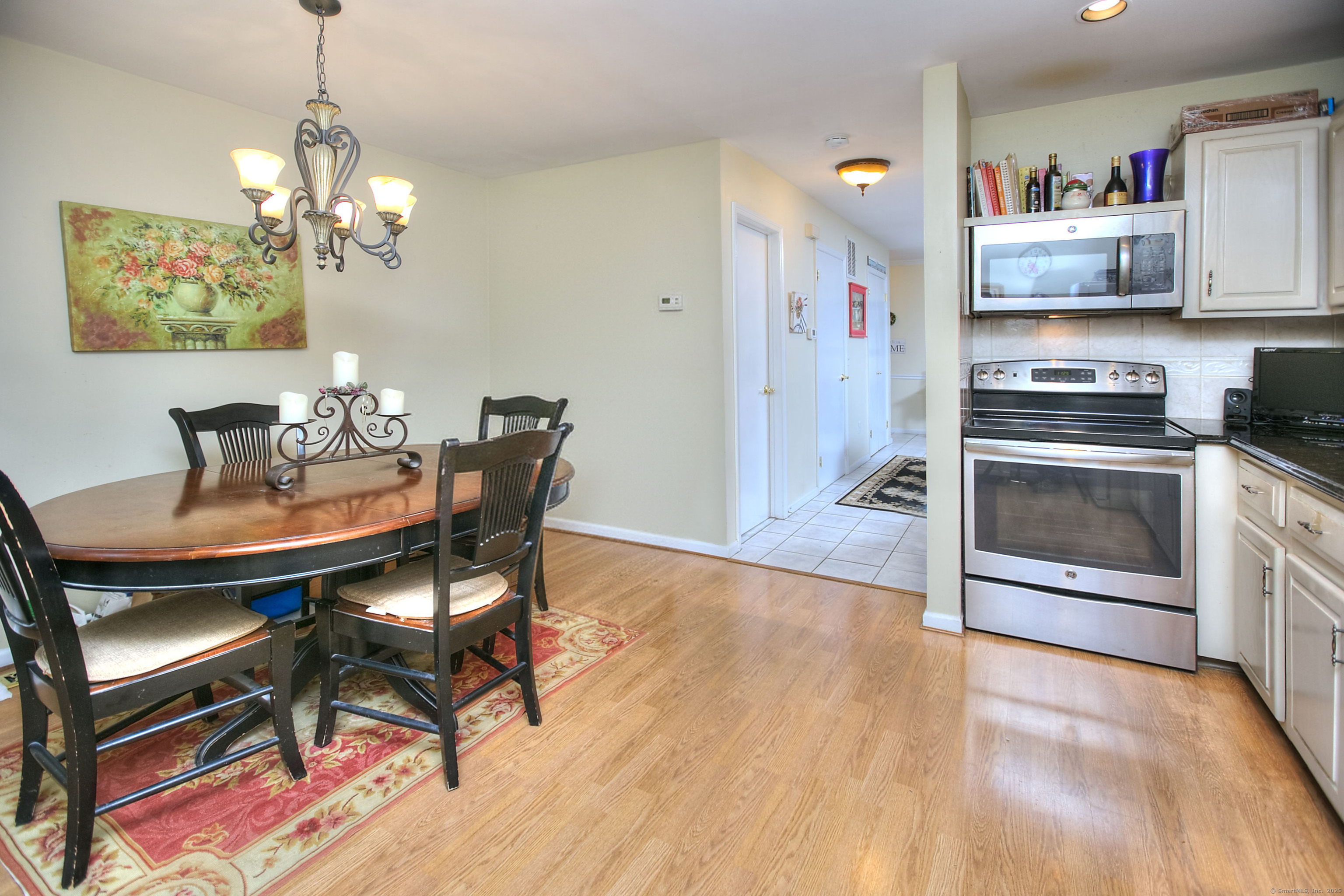 100 Wolfpit Avenue 17