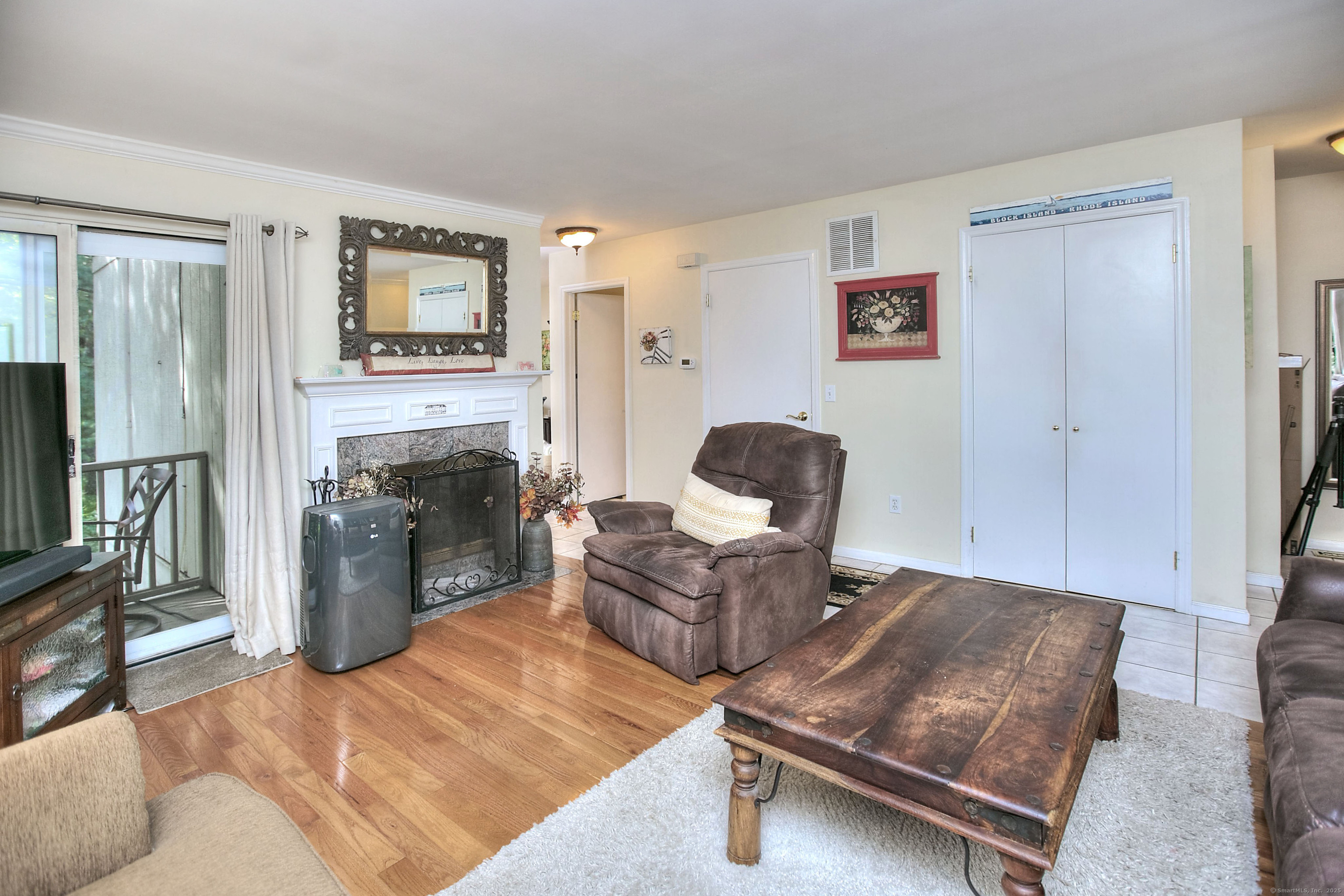 100 Wolfpit Avenue 17